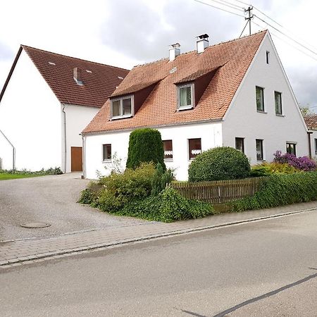 Вилла Kleines Haeuschen Im Gruenen Monheim  Экстерьер фото